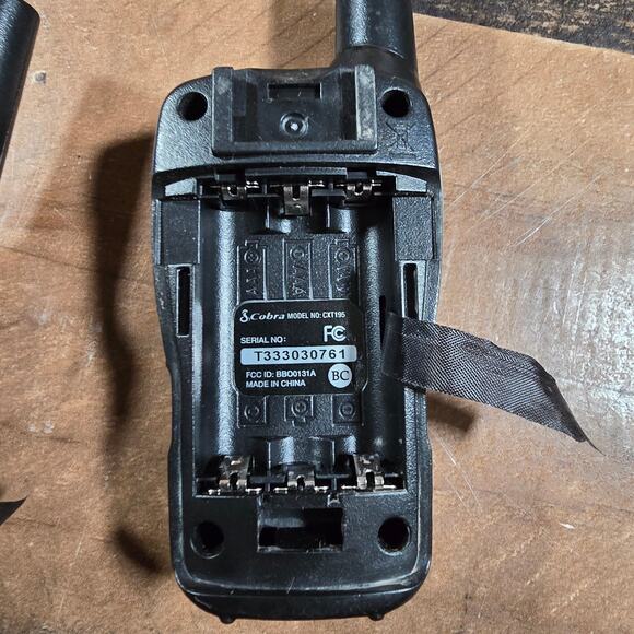 Cobra CXT195 16 Mile Micro Talk 2-Way Radios Pair Used working w/ Headsets - Picture 4 of 4